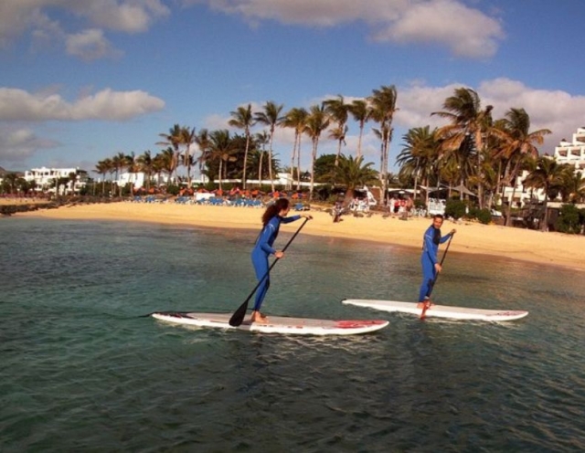  Practicing SUP in pairs 